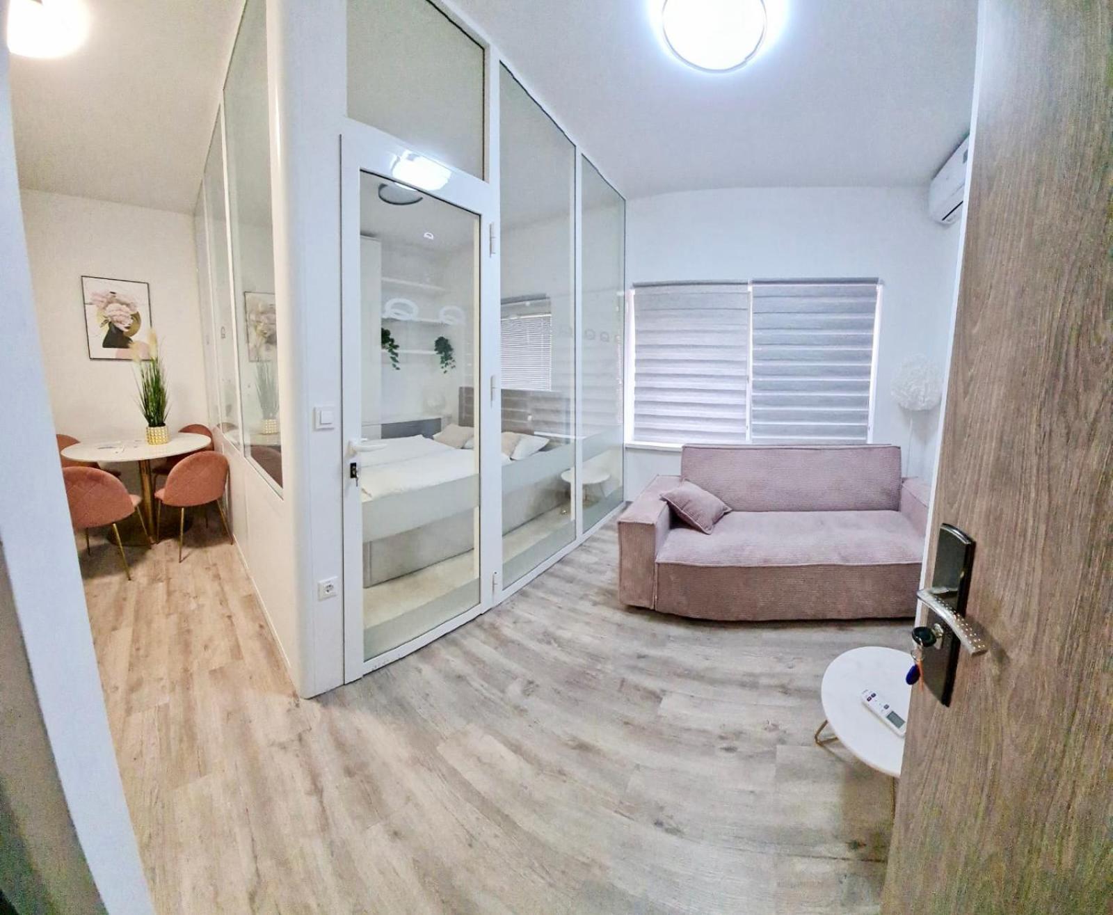 Ljubljana Central Lux Apartment With Free Parking ภายนอก รูปภาพ